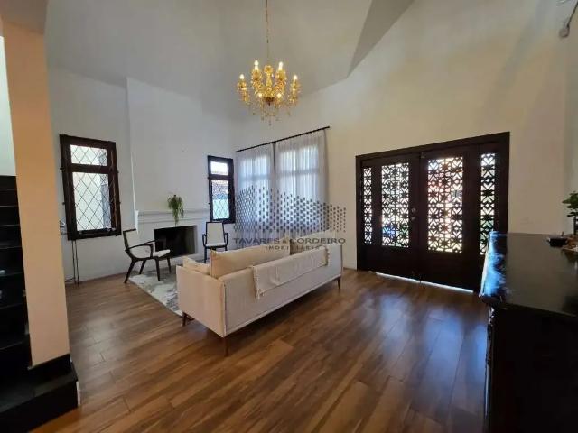 Casa / Sobrado para Venda em São José dos Pinhais/PR Centro 3 Quartos