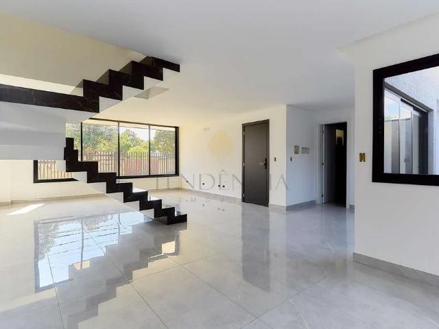 Casa / Sobrado para Venda em São José dos Pinhais/PR Centro 3 Quartos