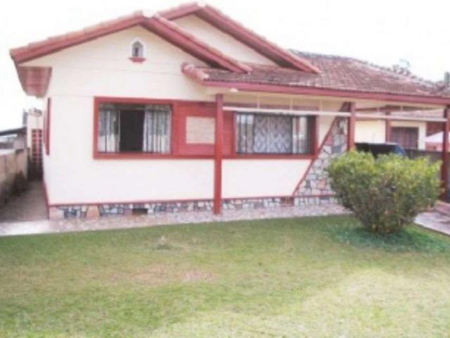 Casa / Sobrado para Venda em São José dos Pinhais/PR Centro 3 Quartos