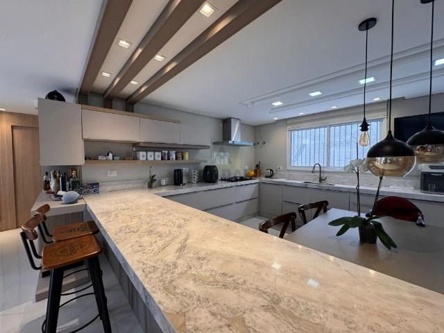 Casa / Sobrado para Venda em São José dos Pinhais/PR Centro 3 Quartos