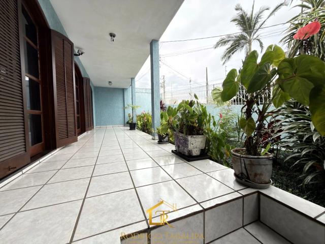 Casa / Sobrado para Venda em São José dos Pinhais/PR Cidade Jardim 3 Quartos
