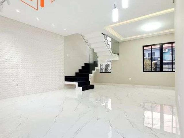Casa / Sobrado para Venda em São José dos Pinhais/PR Cidade Jardim 3 Quartos