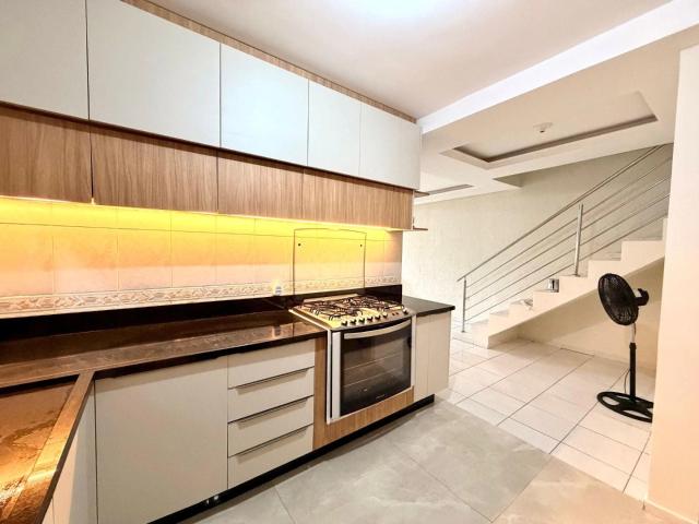 Casa / Sobrado para Venda em São José dos Pinhais/PR Colônia Rio Grande 3 Quartos