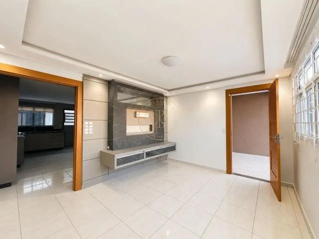 Casa / Sobrado para Venda em São José dos Pinhais/PR Colônia Rio Grande 3 Quartos