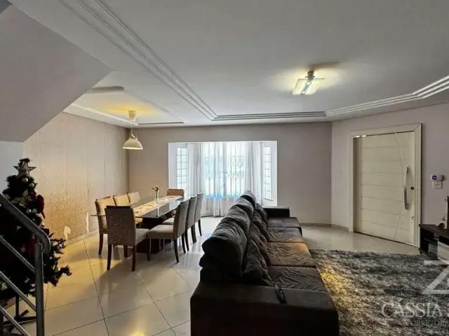 Casa / Sobrado para Venda em São José dos Pinhais/PR Costeira 4 Quartos