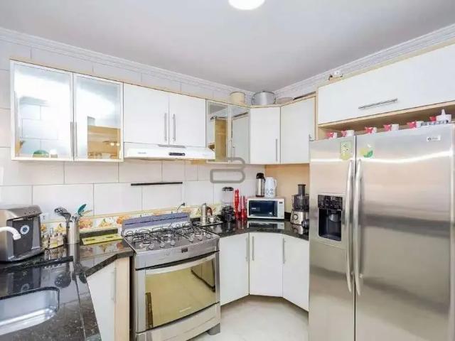 Casa / Sobrado para Venda em São José dos Pinhais/PR Costeira 4 Quartos