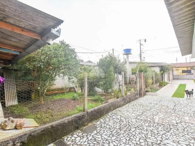 Casa / Sobrado para Venda em São José dos Pinhais/PR Guatupê 4 Quartos