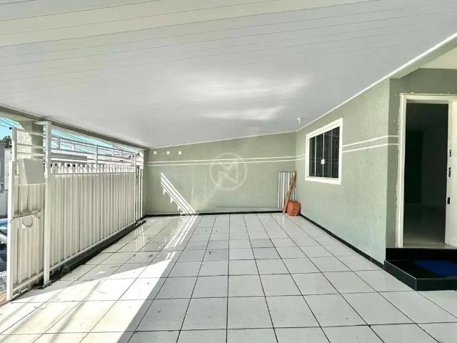 Casa / Sobrado para Venda em São José dos Pinhais/PR Itália 2 Quartos