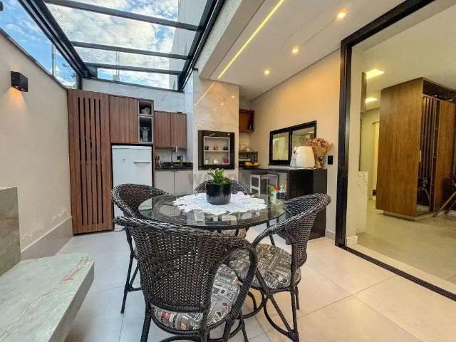 Casa / Sobrado para Venda em São José dos Pinhais/PR Iná 4 Quartos
