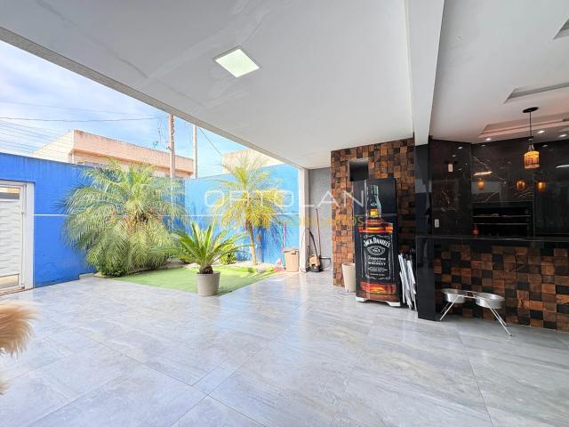 Casa / Sobrado para Venda em São José dos Pinhais/PR Ipê 3 Quartos