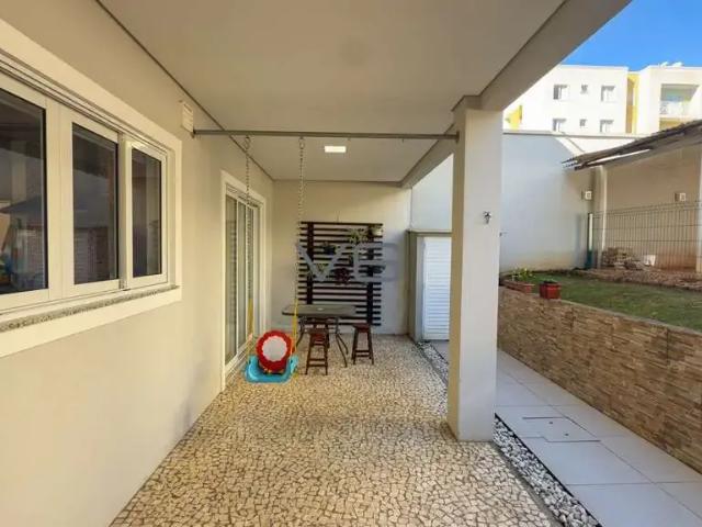 Casa / Sobrado para Venda em São José dos Pinhais/PR Pedro Moro 3 Quartos
