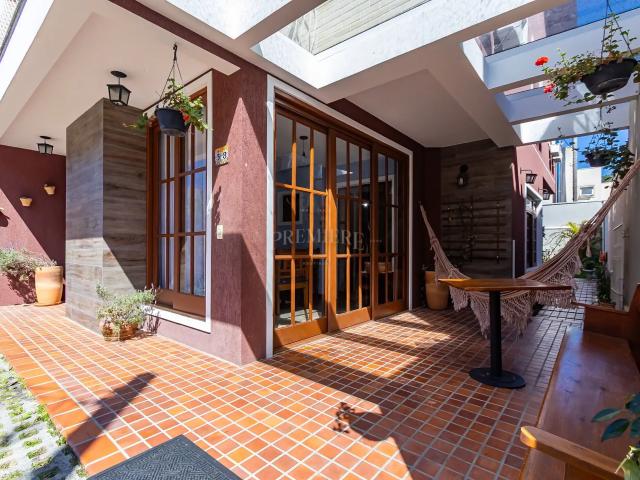 Casa / Sobrado para Venda em São José dos Pinhais/PR Pedro Moro 5 Quartos