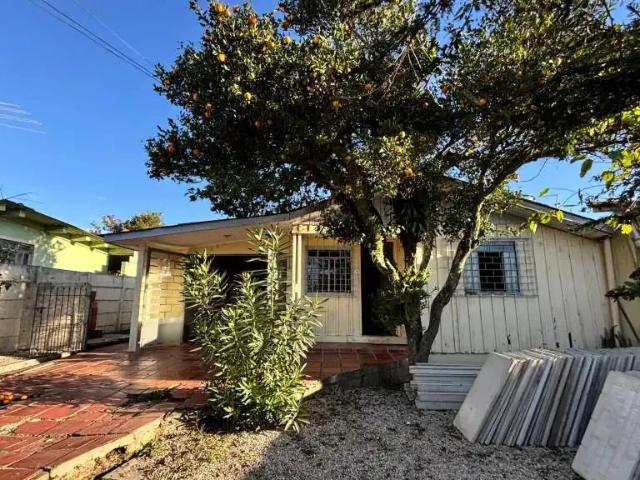 Casa / Sobrado para Venda em São José dos Pinhais/PR Quississana 2 Quartos