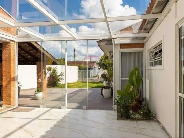 Casa / Sobrado para Venda em São José dos Pinhais/PR Quississana 3 Quartos