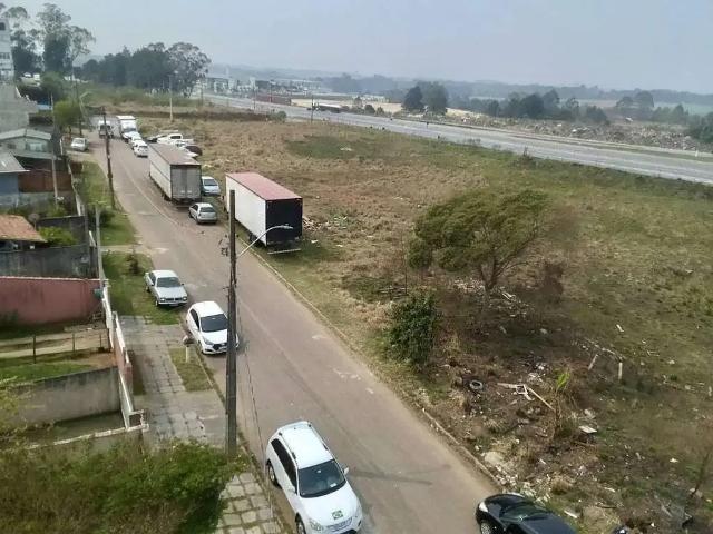 Casa / Sobrado para Venda em São José dos Pinhais/PR Quississana 3 Quartos