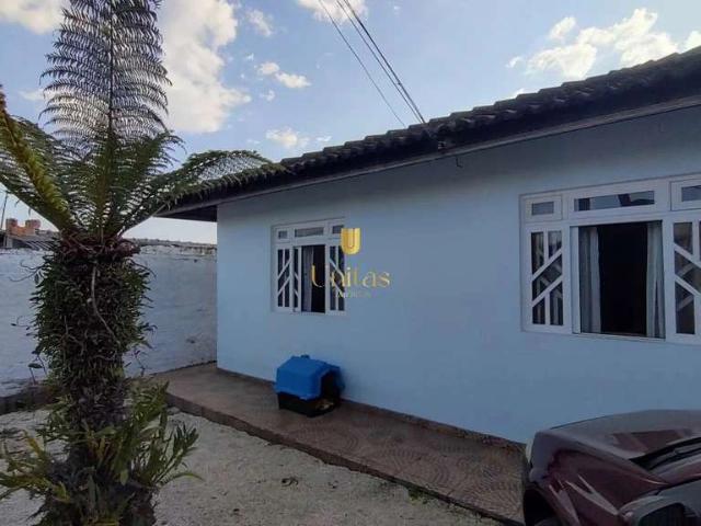 Casa / Sobrado para Venda em São José dos Pinhais/PR Quississana 5 Quartos