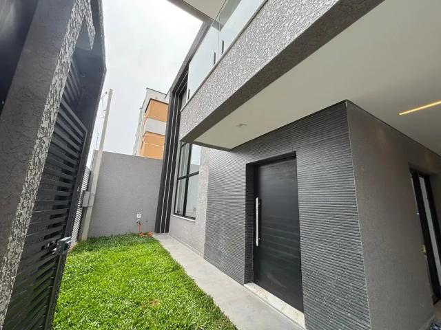 Casa / Sobrado para Venda em São José dos Pinhais/PR São Cristóvão 3 Quartos