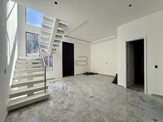 Casa / Sobrado para Venda em São José dos Pinhais/PR São Cristóvão 4 Quartos