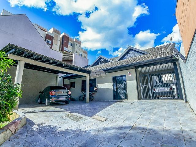 Casa / Sobrado para Venda em São José dos Pinhais/PR São Domingos 6 Quartos