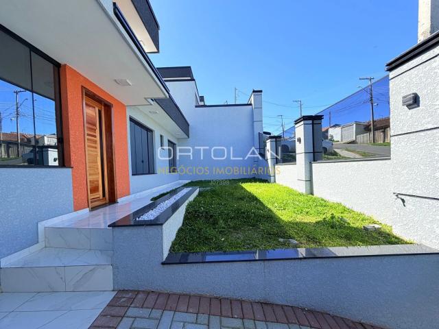Casa / Sobrado para Venda em São José dos Pinhais/PR São Domingos 3 Quartos