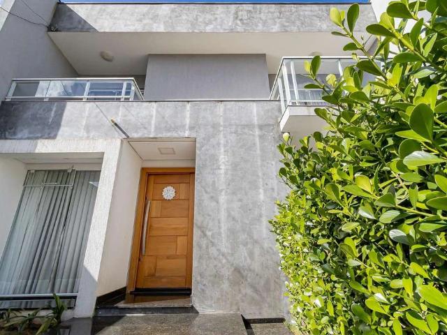 Casa / Sobrado para Venda em São José dos Pinhais/PR São Pedro 4 Quartos