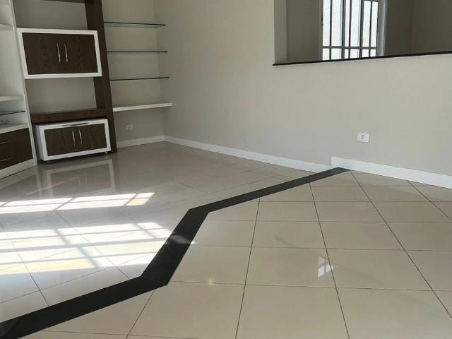 Casa / Sobrado para Venda em São José dos Pinhais/PR São Pedro 4 Quartos