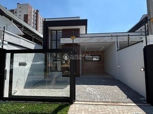 Casa / Sobrado para Venda em São José dos Pinhais/PR São Pedro 3 Quartos