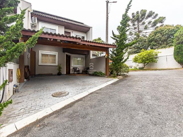 Casa / Sobrado para Venda em São José dos Pinhais/PR Silveira da Motta 3 Quartos