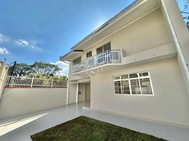 Casa / Sobrado para Venda em São José dos Pinhais/PR Silveira da Motta 5 Quartos