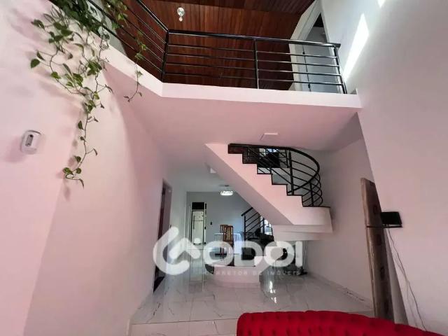 Casa / Sobrado para Venda em São José dos Pinhais/PR Silveira da Motta 6 Quartos