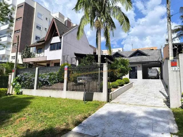 Casa / Sobrado para Venda em São José dos Pinhais/PR Silveira da Motta 6 Quartos