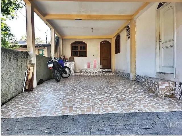 Casa / Sobrado para Venda em São José/SC Areias 4 Quartos