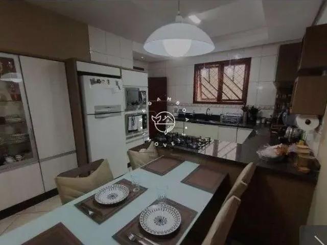 Casa / Sobrado para Venda em São José/SC Areias 4 Quartos