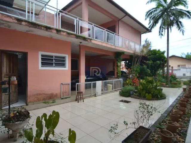 Casa / Sobrado para Venda em São José/SC Areias 7 Quartos