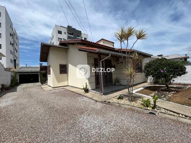 Casa / Sobrado para Venda em São José/SC Areias 2 Quartos