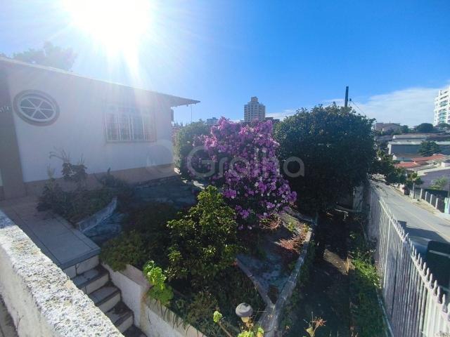 Casa / Sobrado para Venda em São José/SC Barreiros 4 Quartos