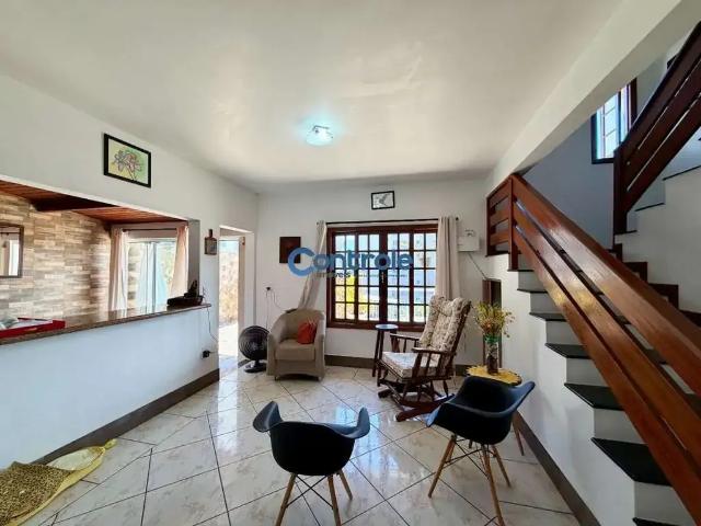 Casa / Sobrado para Venda em São José/SC Barreiros 4 Quartos
