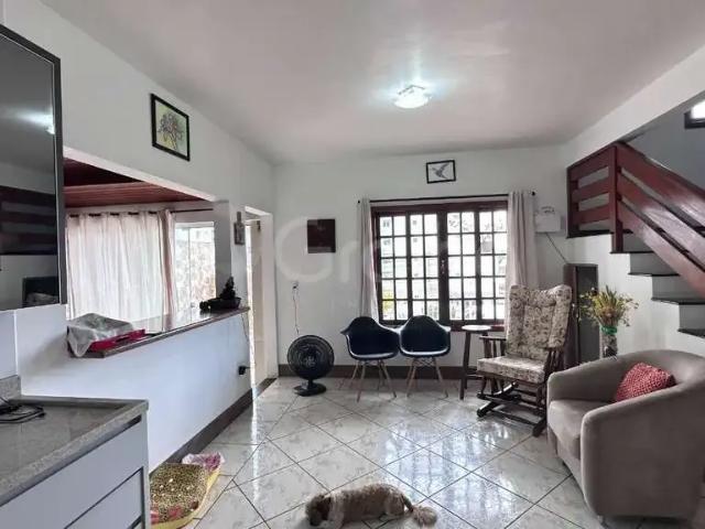 Casa / Sobrado para Venda em São José/SC Barreiros 4 Quartos