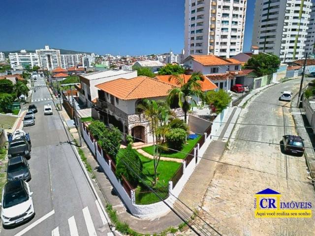 Casa / Sobrado para Venda em São José/SC Barreiros