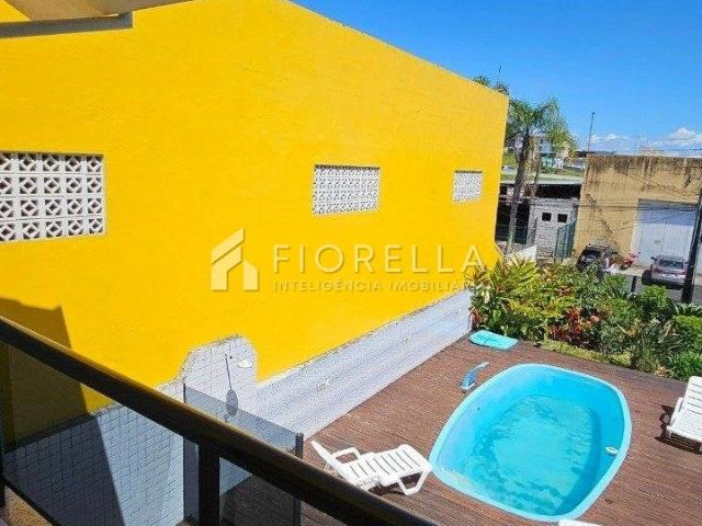 Casa / Sobrado para Venda em São José/SC Barreiros 3 Quartos