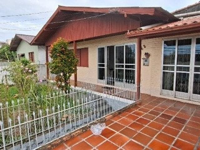 Casa / Sobrado para Venda em São José/SC Barreiros 3 Quartos