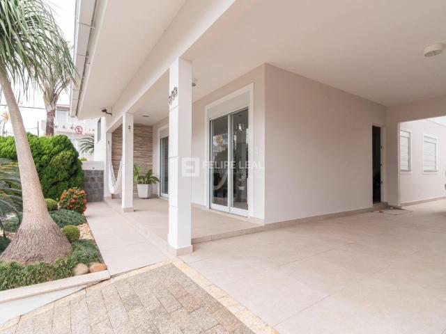 Casa / Sobrado para Venda em São José/SC Barreiros 3 Quartos
