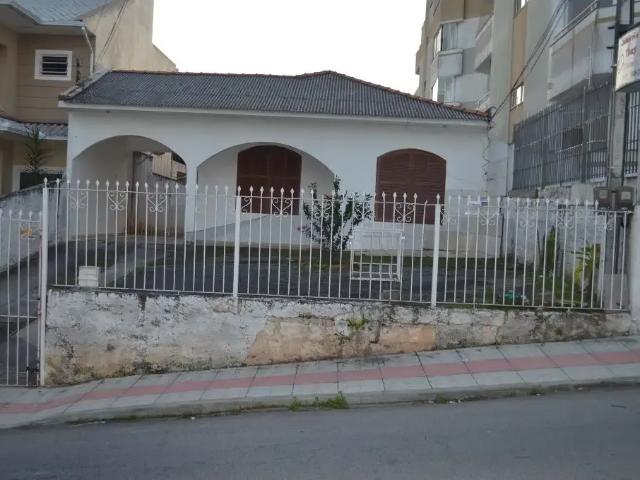 Casa / Sobrado para Venda em São José/SC Barreiros 3 Quartos