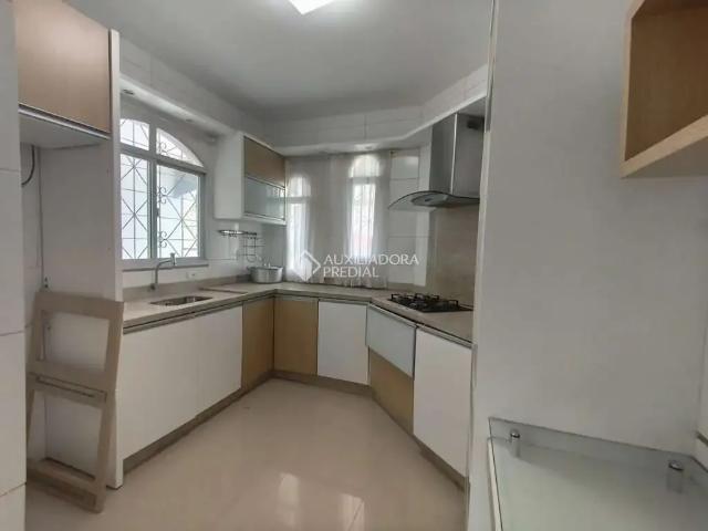 Casa / Sobrado para Venda em São José/SC Barreiros 3 Quartos