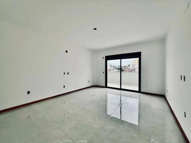 Casa / Sobrado para Venda em São José/SC Barreiros 3 Quartos