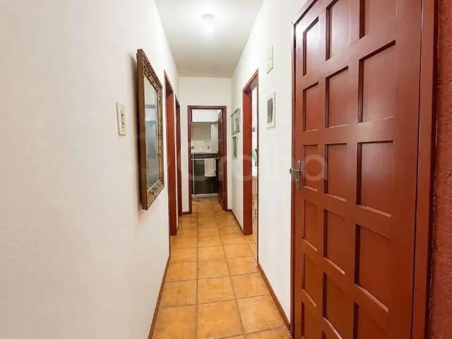 Casa / Sobrado para Venda em São José/SC Barreiros 3 Quartos
