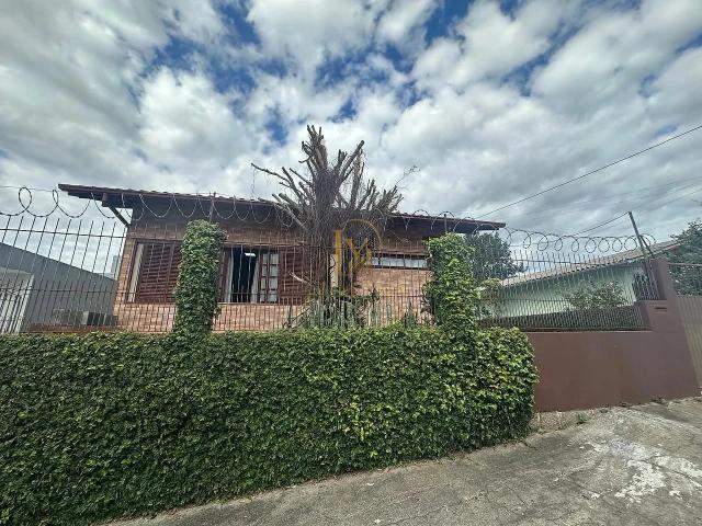 Casa / Sobrado para Venda em São José/SC Barreiros 3 Quartos