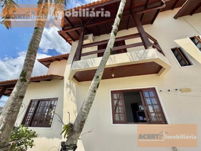Casa / Sobrado para Venda em São José/SC Barreiros 3 Quartos