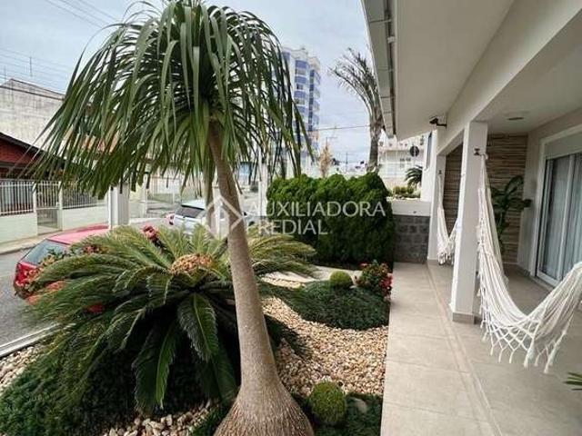 Casa / Sobrado para Venda em São José/SC Barreiros 3 Quartos
