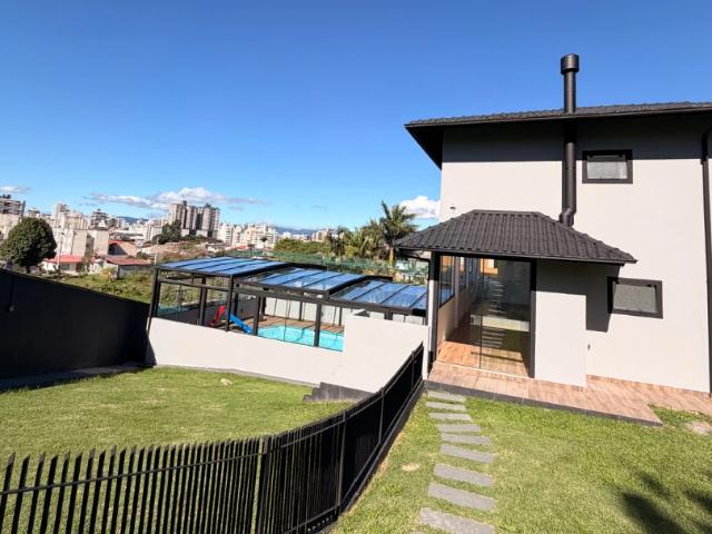 Casa / Sobrado para Venda em São José/SC Bosque das Mansões 3 Quartos